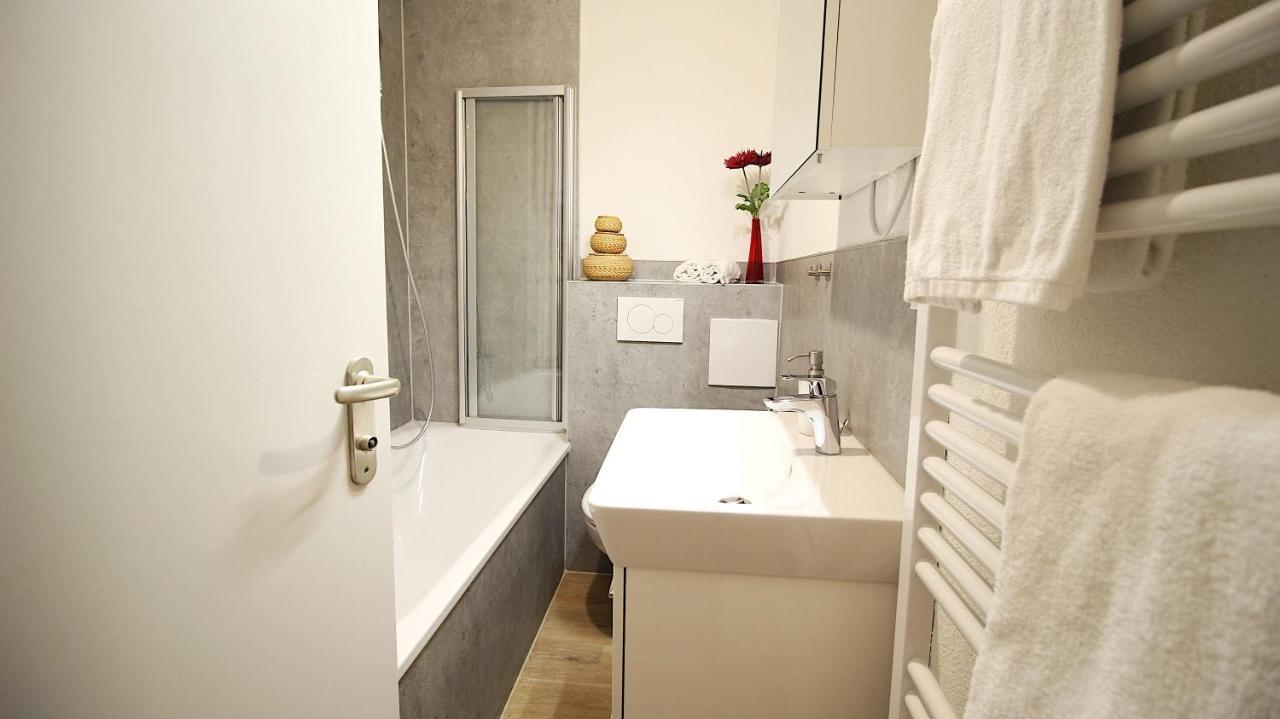 Zentrale Stadtwohnung - Direkt Am Main, Park-Ausblick Βίρτσμπουργκ Εξωτερικό φωτογραφία